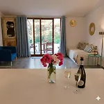 Villa Salida *